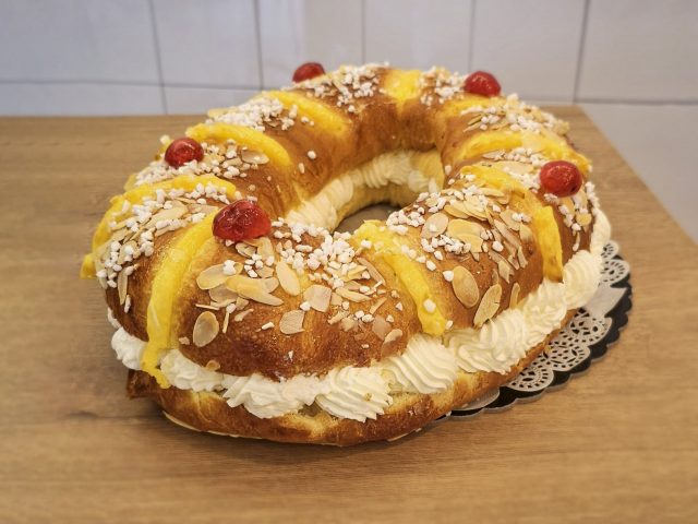 Corona de la Almudena Historia y Tradición de Madrid en SanchoPan Las Retamas Alcorcón